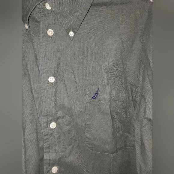5 for $20 | Nautica Olive and Beige Button Down Shirts Bundle (2pc) - Picture 5 of 14